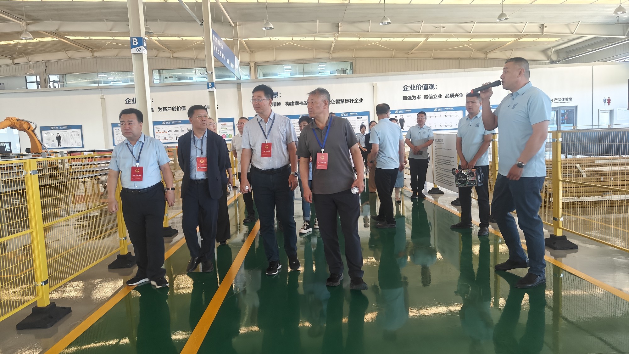 新城区人大常委会对全区“助企行动”工作落实情况进行调研