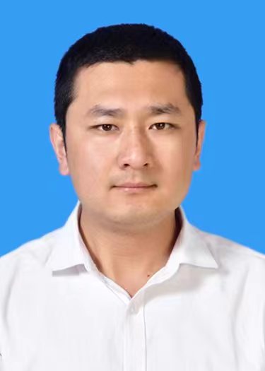  边岩杰