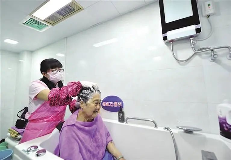 社区居家养老让老人乐享幸福生活