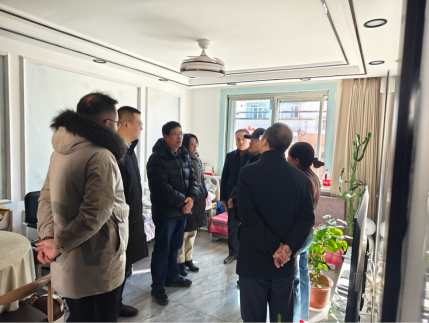 自治区人大常委会法工委深入新城区调研无障碍环境设施改造情况