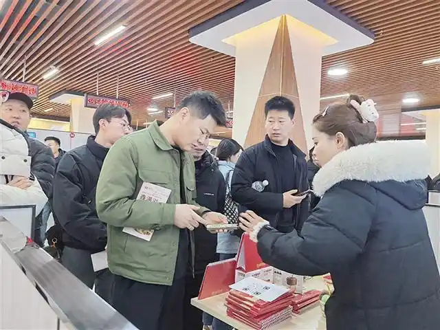 呼和浩特：聚天下英才 筑发展高地