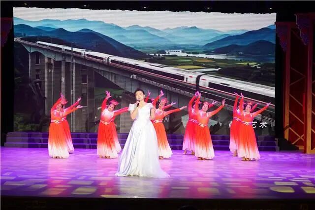 同心筑梦 光耀北疆——2025年武永杰原创诗歌朗诵音乐会在新城区举办