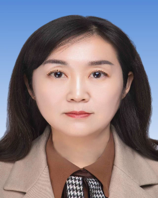  吴　青