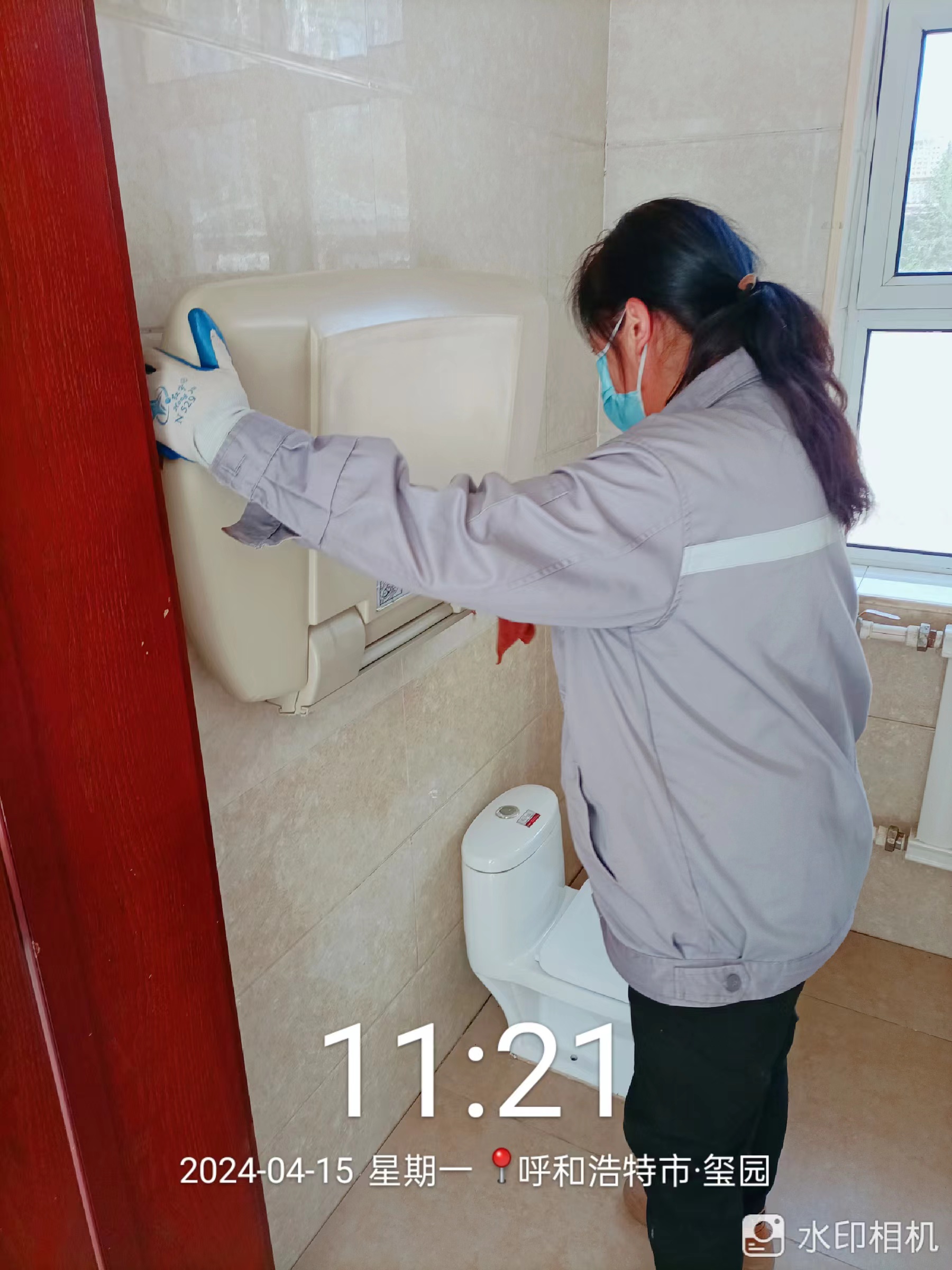 (动态117)加码民生服务质量 优化公厕保洁管理6.jpg